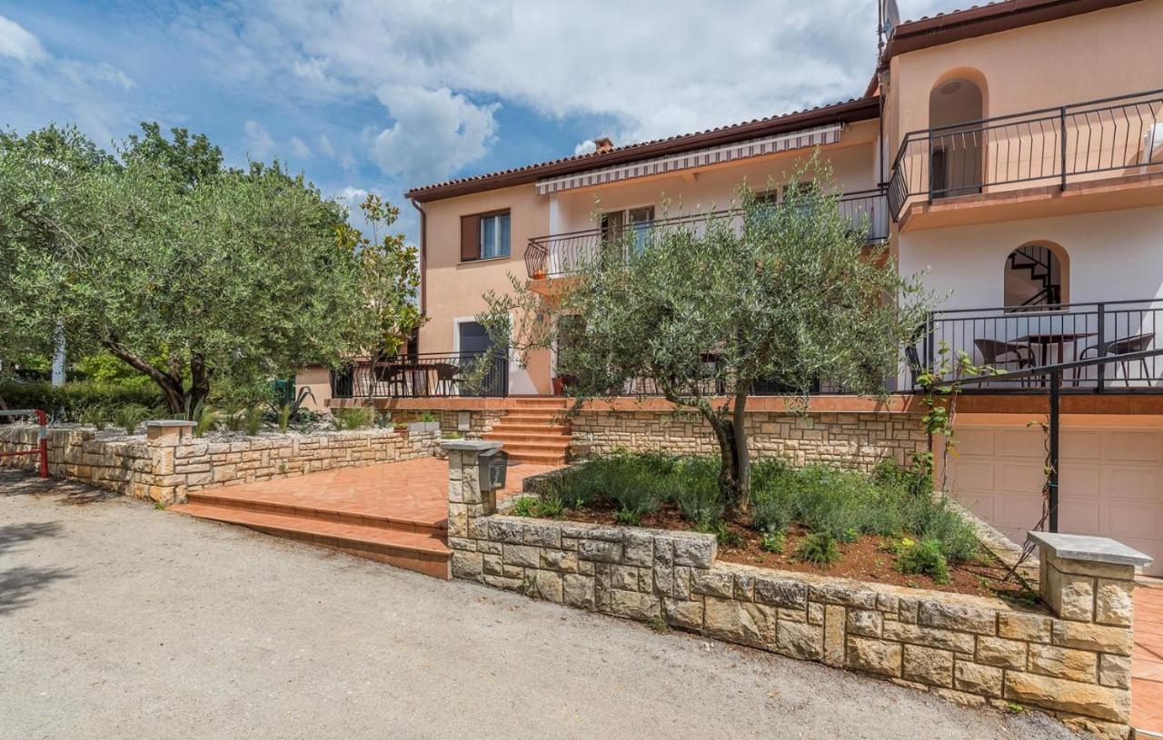 Apartments Zrnic Porec Room photo