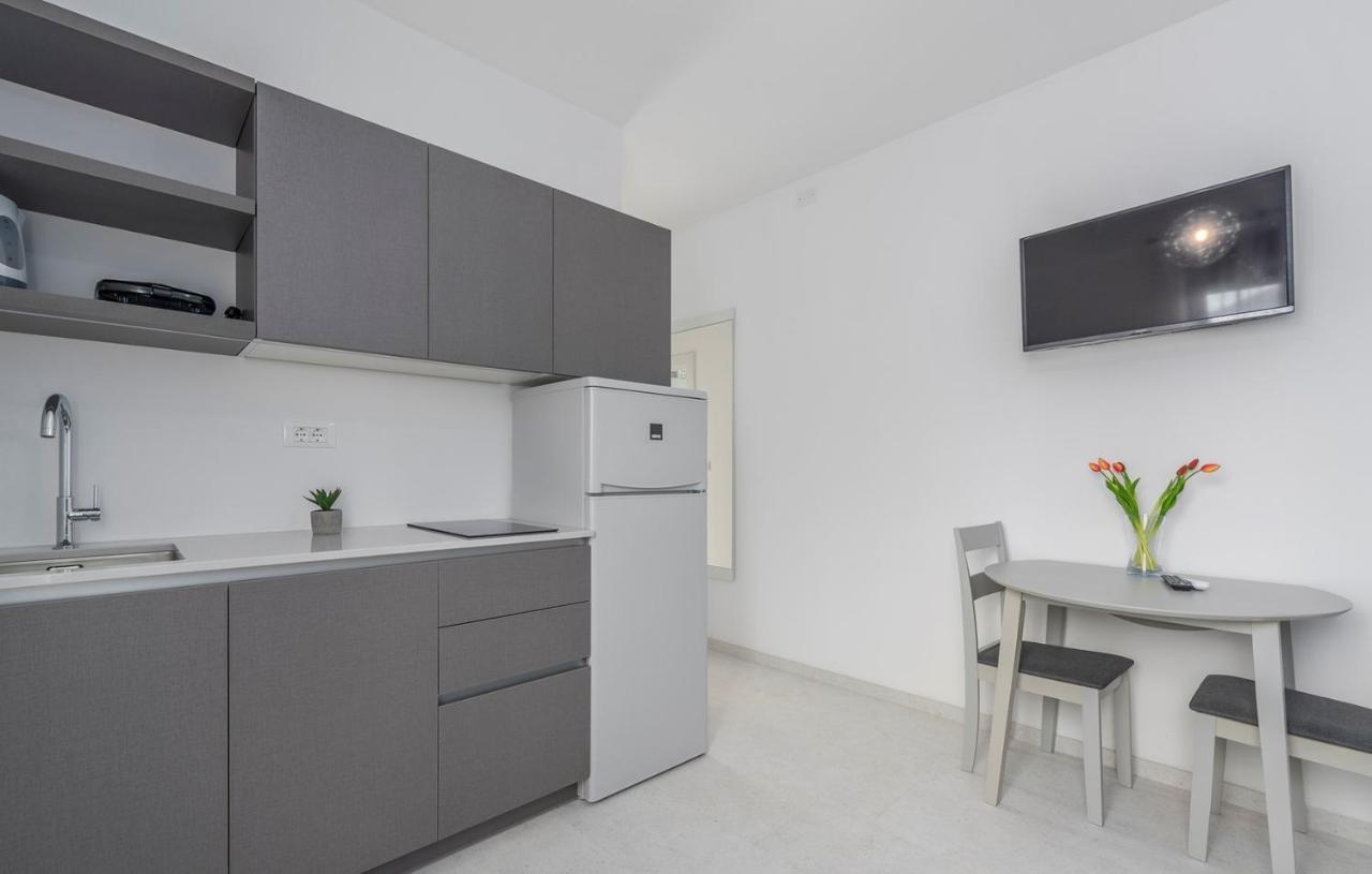 Apartments Zrnic Porec Room photo